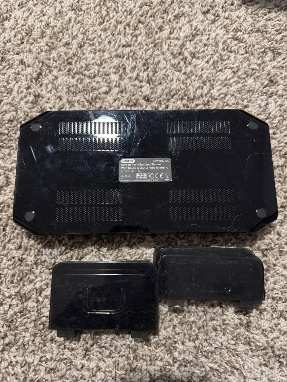 ÜNITEK Black 96W 10-Port Charging Station